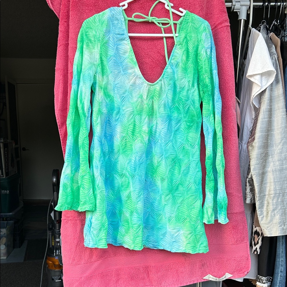 No Boundaries Green and Blue Tie-Dye V-Neck Long Sleeve Top